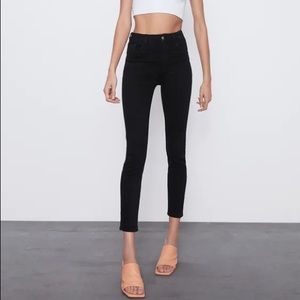 Zara NWT Hi-Rise Sculpt Black Skinny Jeans